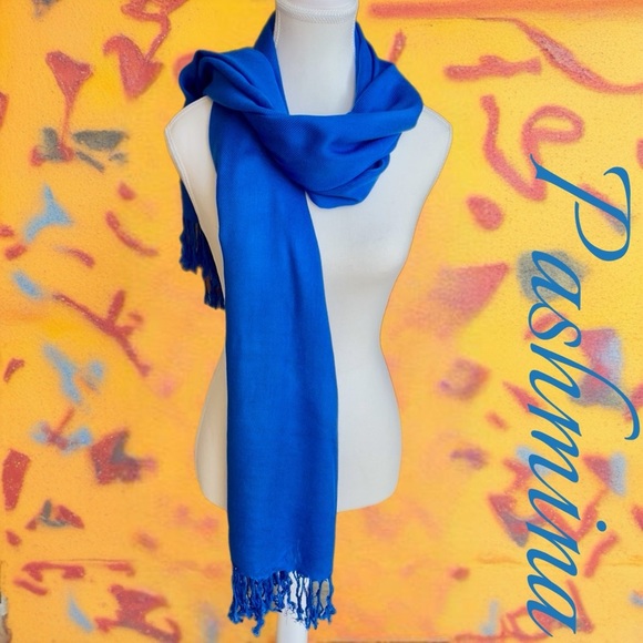 Vibrant Blue Pashmina Shawl - Picture 5 of 8